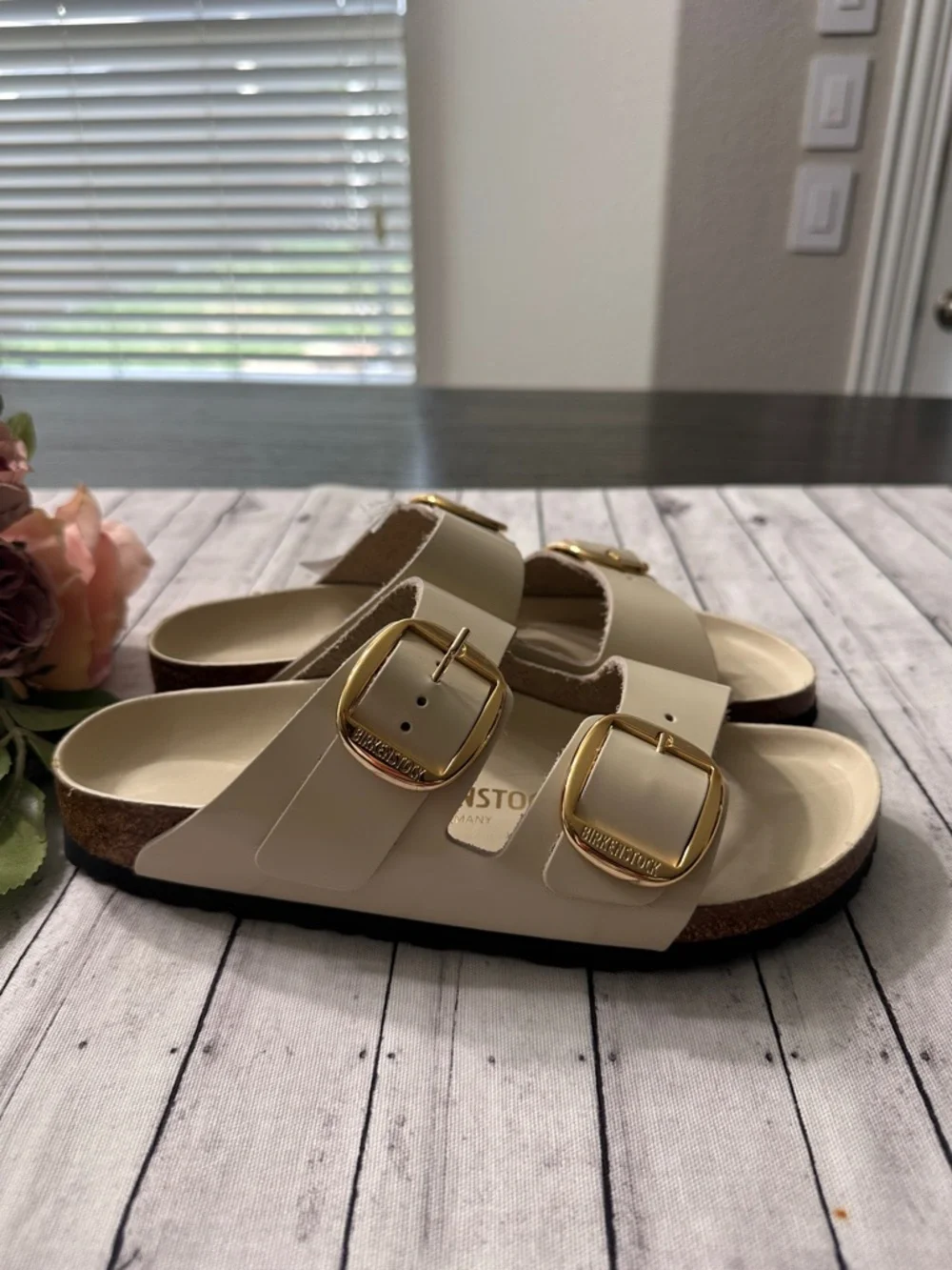 New Birkenstock Arizona Big Buckle High Shine Sandals - Picture 6 of 10